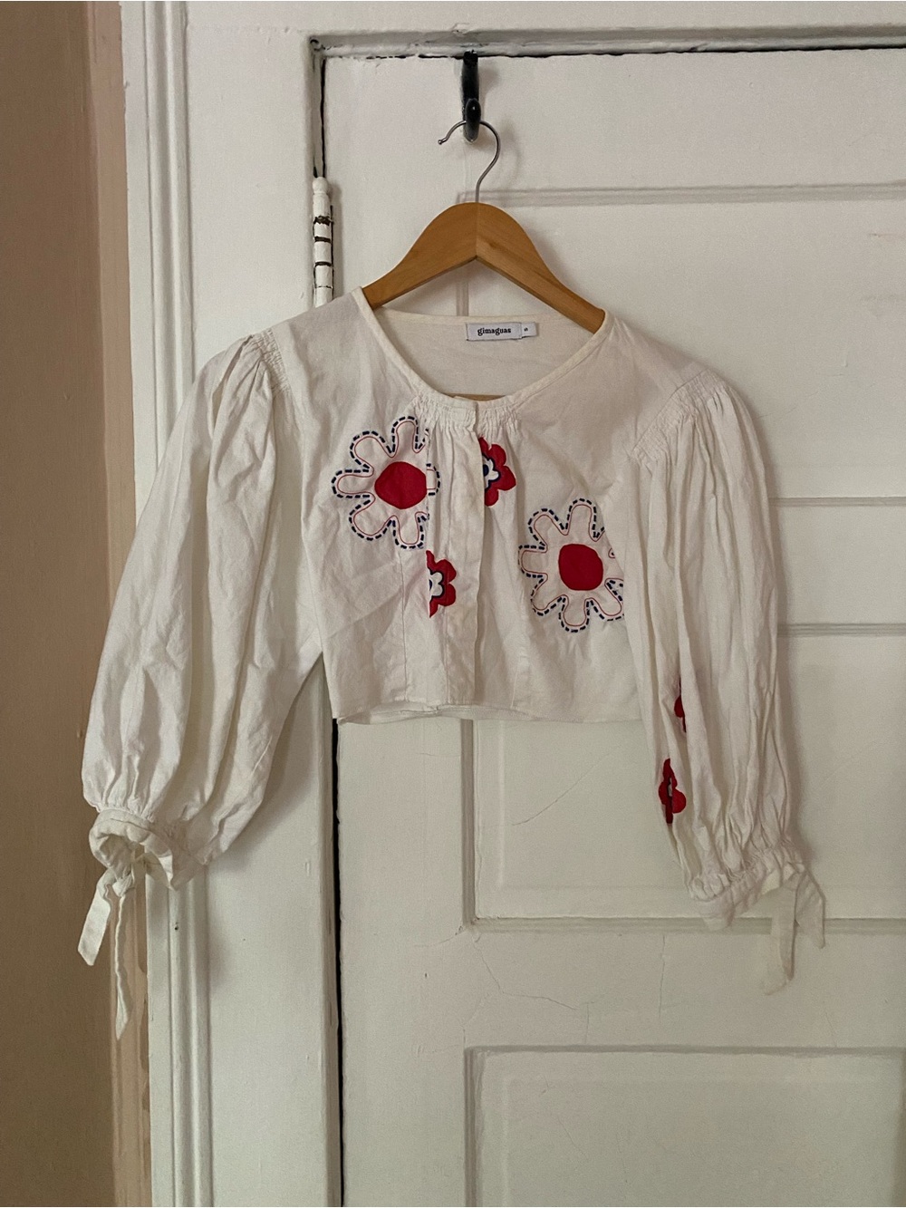 Gimaguas embroided top